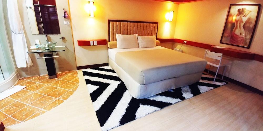 Dulcinea Hotel And Suites Lapu-Lapu City Exteriér fotografie