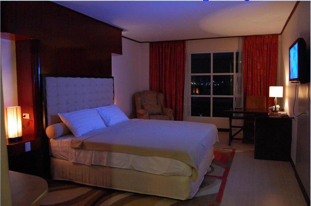 Dulcinea Hotel And Suites Lapu-Lapu City Exteriér fotografie