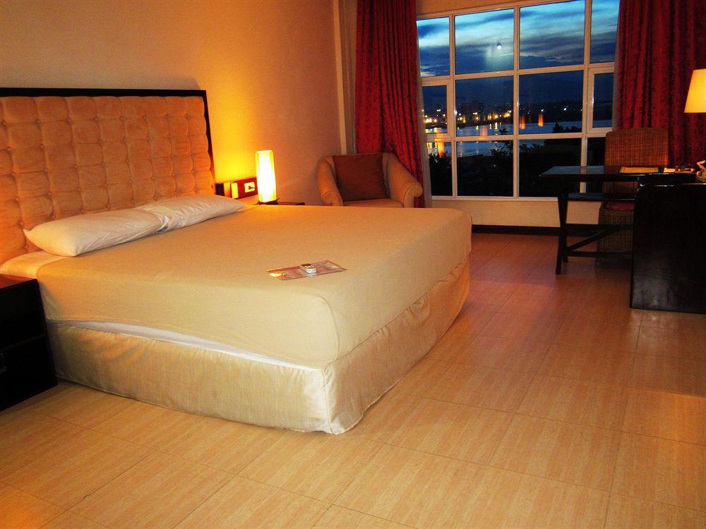 Dulcinea Hotel And Suites Lapu-Lapu City Exteriér fotografie