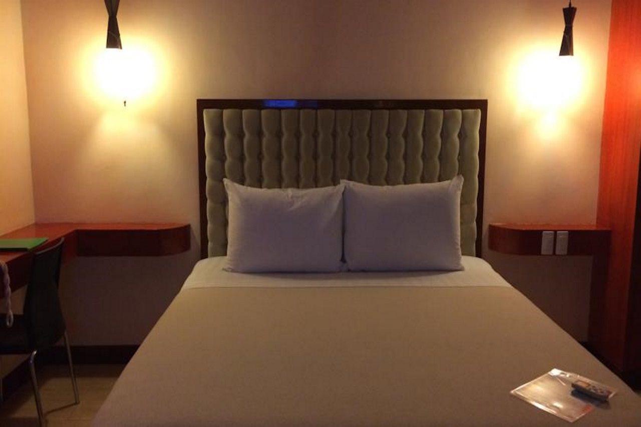 Dulcinea Hotel And Suites Lapu-Lapu City Exteriér fotografie