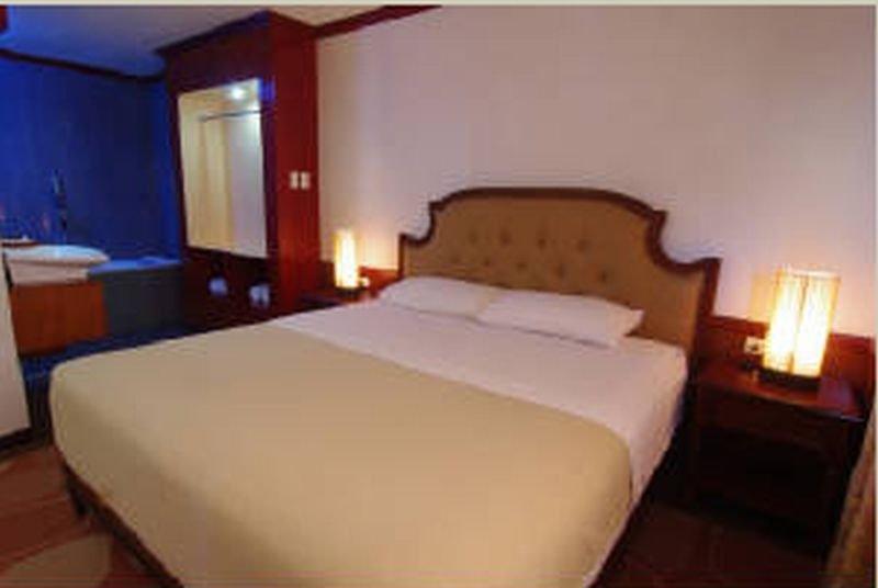 Dulcinea Hotel And Suites Lapu-Lapu City Exteriér fotografie