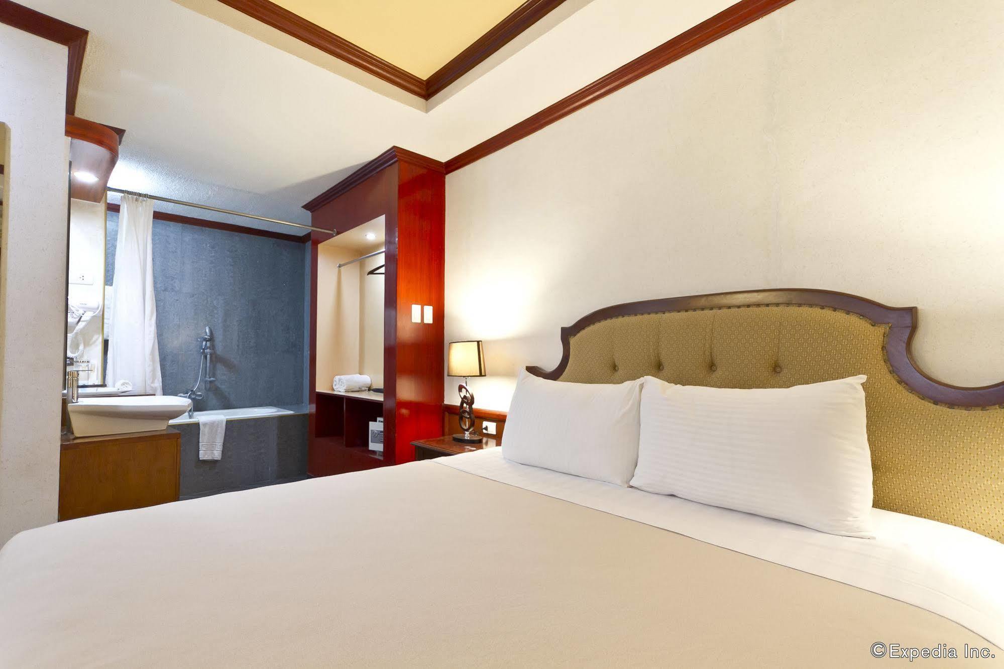 Dulcinea Hotel And Suites Lapu-Lapu City Exteriér fotografie