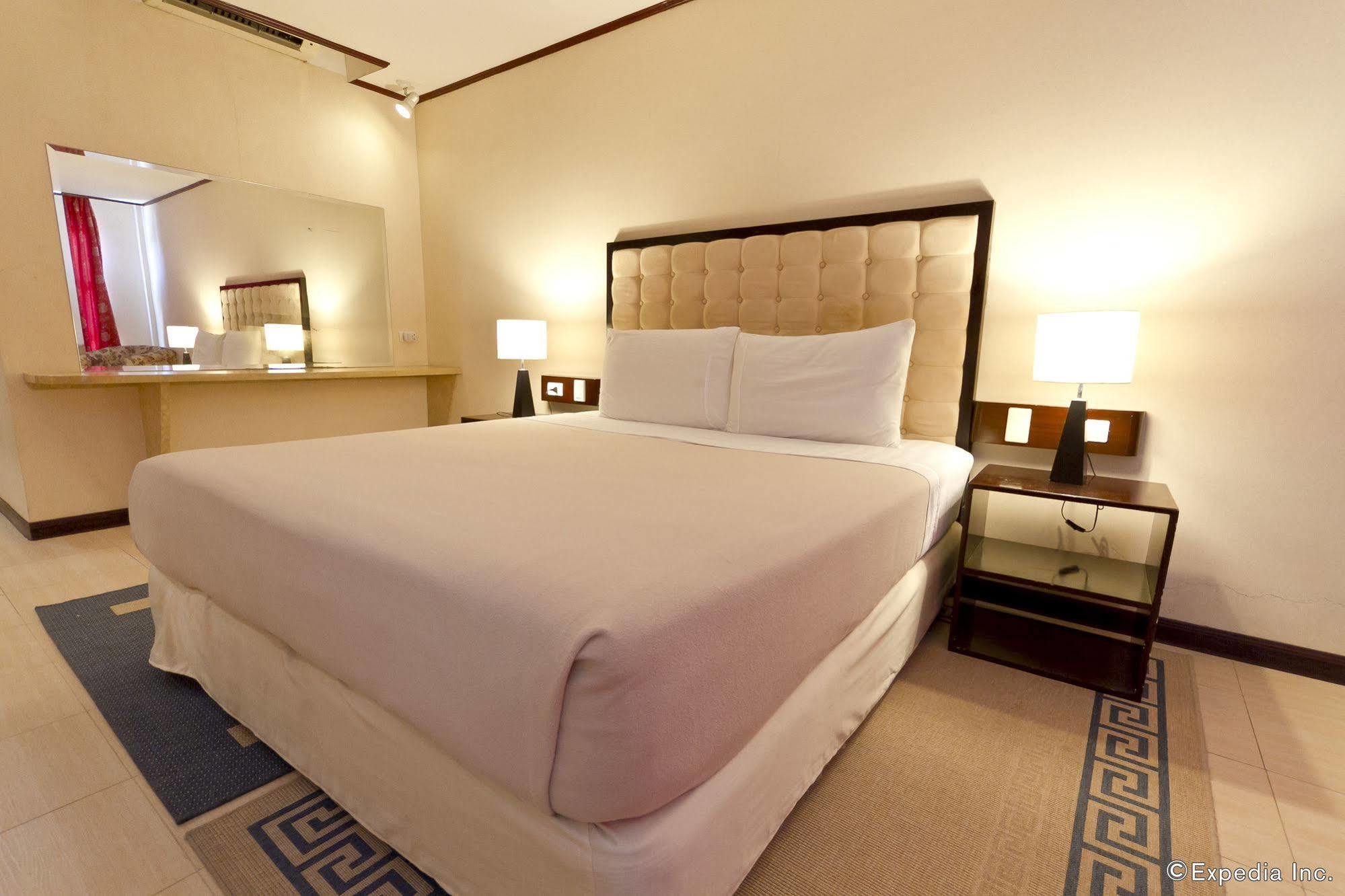 Dulcinea Hotel And Suites Lapu-Lapu City Exteriér fotografie